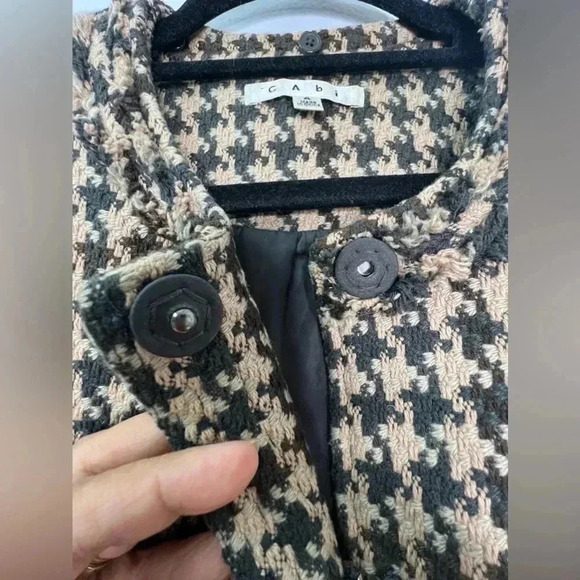 CAbi women's houndstooth tweed zip front cropped jacket
Sz 4 - Picture 9 of 16